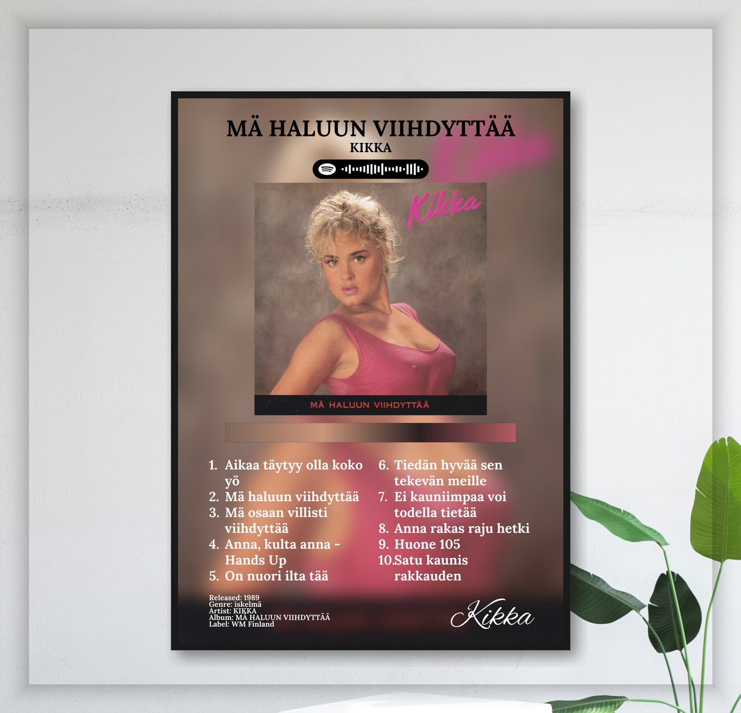 Mä Haluun Viihdyttää - Wall Mockup